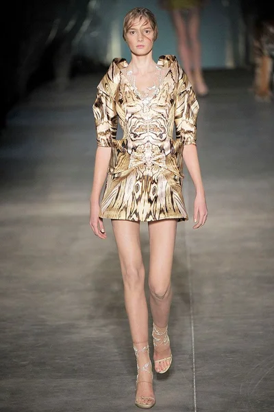 Look 1
